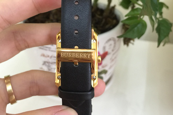 Đồng hồ Burberry nữ dây da BR07